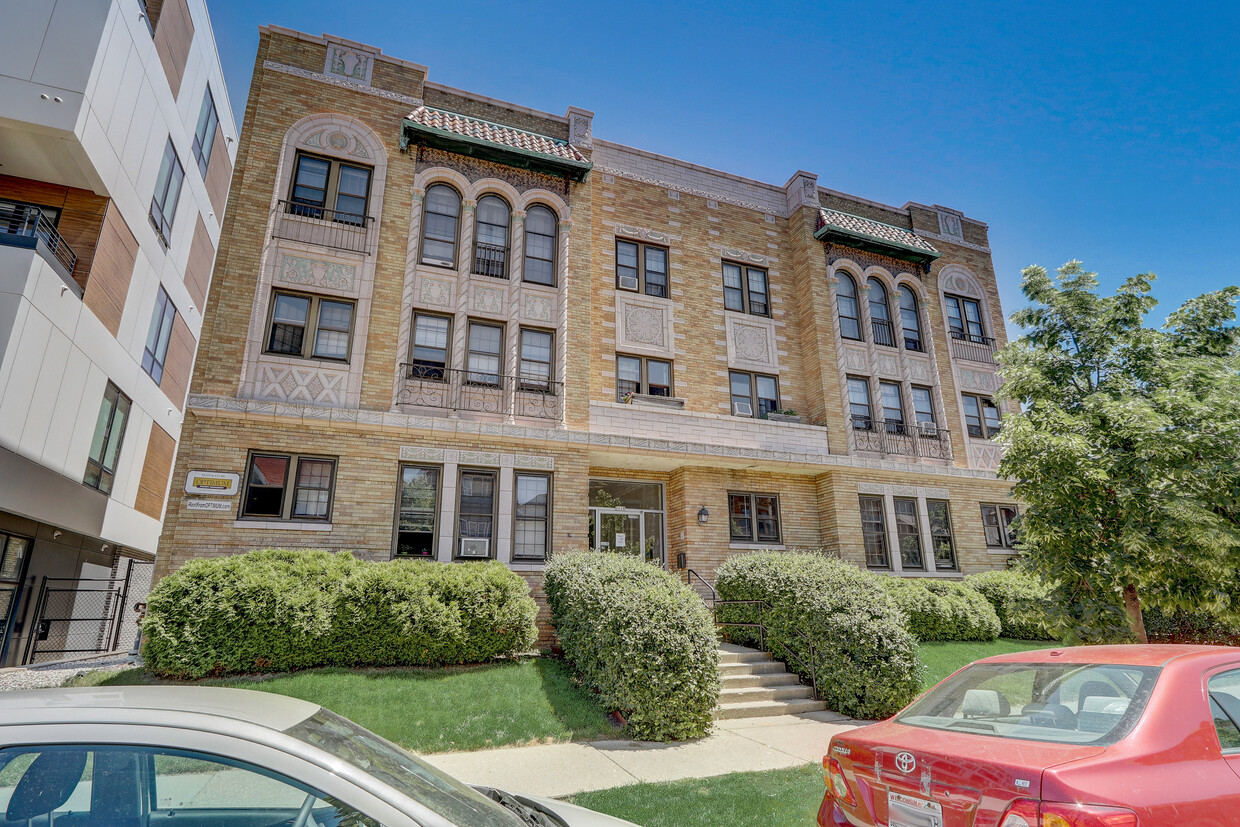 Primary Photo - 1628 Franklin