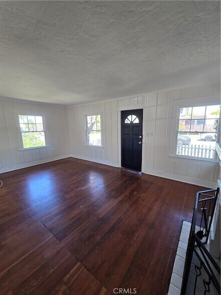 Foto del edificio - 819 Huntington St