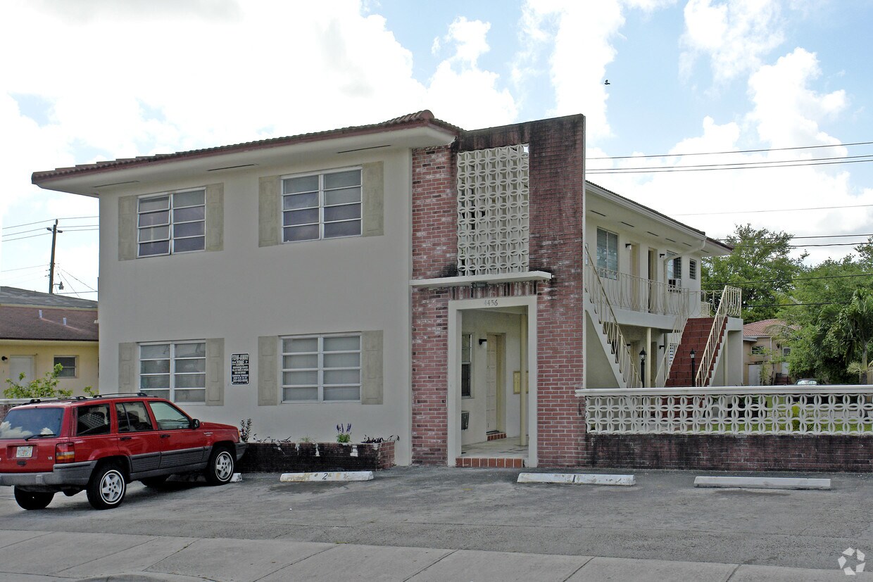 Building Photo - 4456 W Flagler St