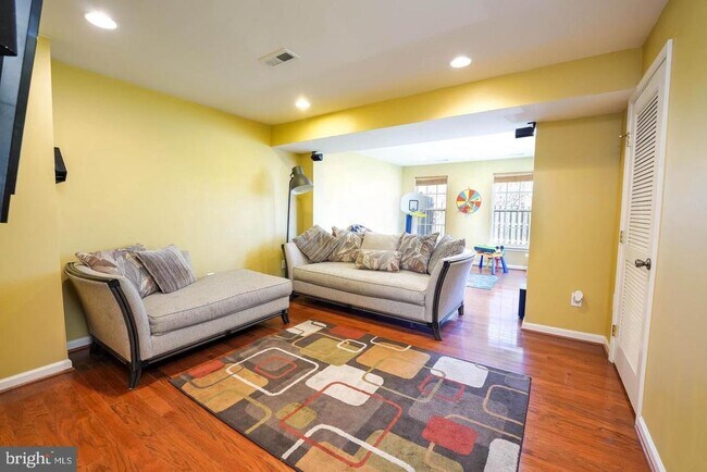 Foto del edificio - 1414 Bird Watch Ct