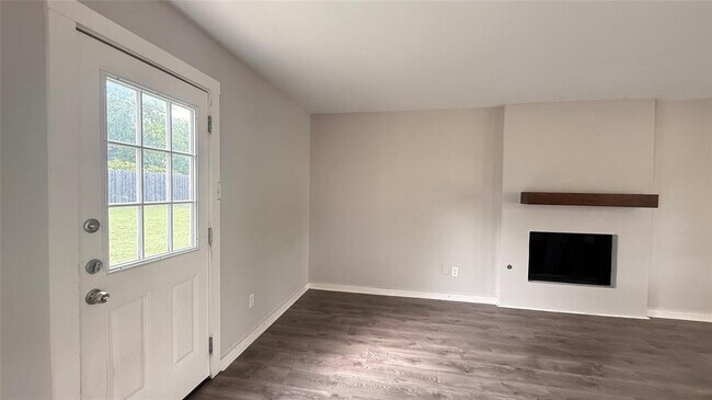 Building Photo - 805 Malden Cove