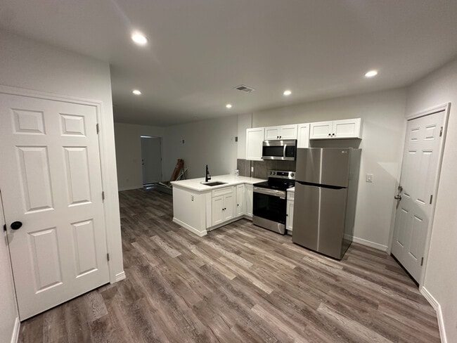 Photo - 1446 N 58th St House