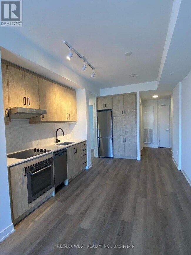 Building Photo - 9 Tecumseth St.