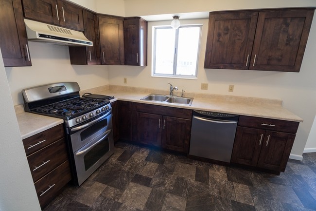 Building Photo - 408 E 370 N