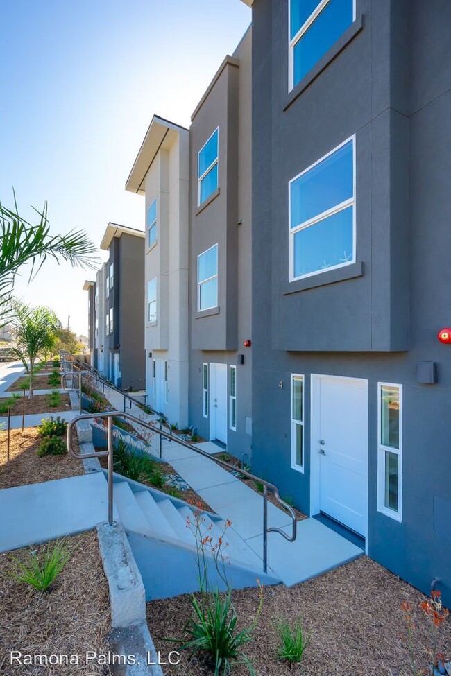 Building Photo - 1400 Ramona Ave