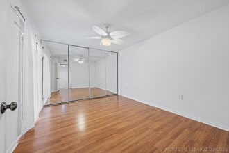 Building Photo - 227 2nd Terrace