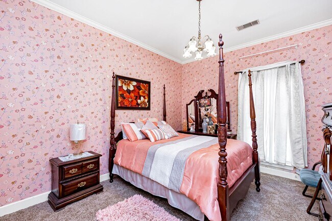 Building Photo - Fully Furnished 3-Bedroom Home with Guest Suite | Unfurnished Option Available