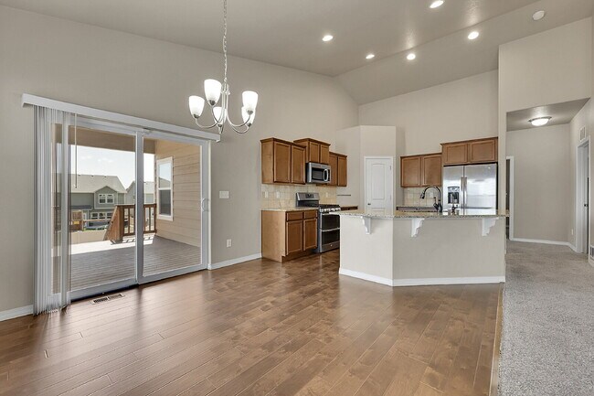 Foto del edificio - $3,040.95, $300.00 off the first month's rent, 6 Bedrooms, 3 Bathrooms, Single Family Home in Col...