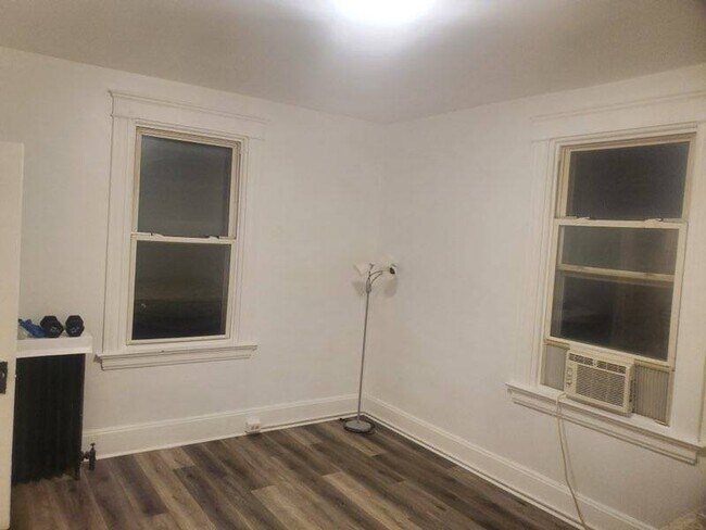 Foto del edificio - 2368 Chickasaw St