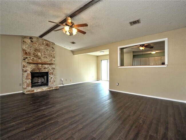 Foto del edificio - 8407 Gallatin Dr