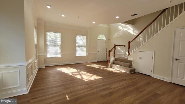 Foto del edificio - 13037 Town Commons Dr