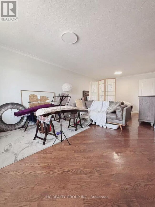 Building Photo - 983 Old Cummer Ave