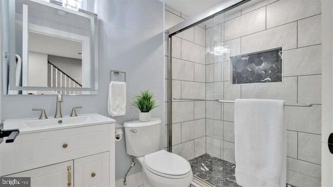 Building Photo - 413 Ingraham St NW