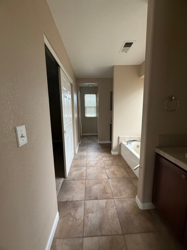 Foto del edificio - 199 Dayton Village Pkwy