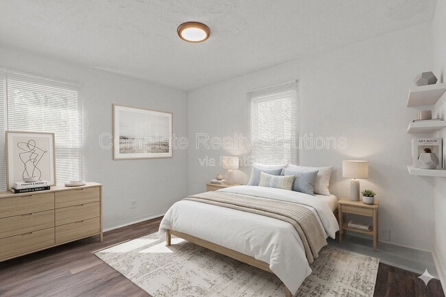Foto del edificio - 9823 Winkler Dr