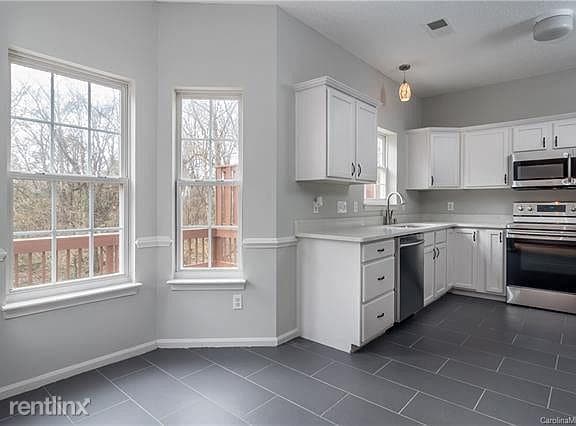 Foto del edificio - 3 br, 2.5 bath House - 14532 John Beck Dr