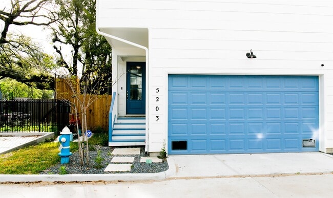 Foto del edificio - 5203 Burress Springs Ln