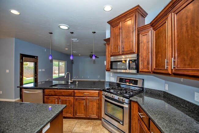 Foto del edificio - Spectacular open floor plan home!