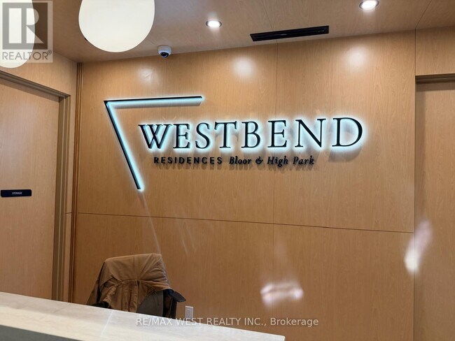 Photo du bâtiment - 1660 Bloor St W