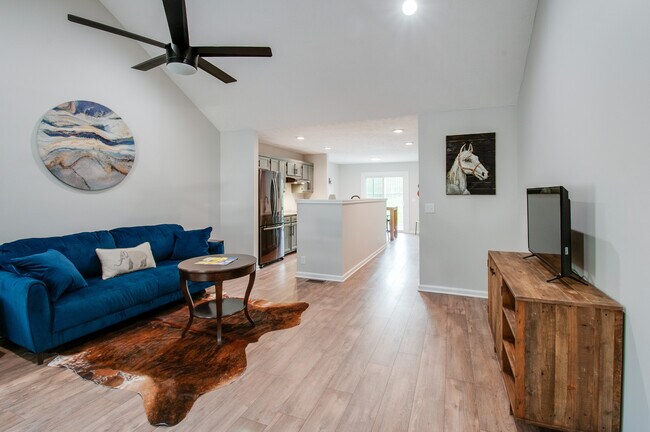 Building Photo - 2141 Bransford Ave