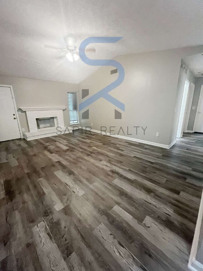 Building Photo - 10305 Wisteria Ln