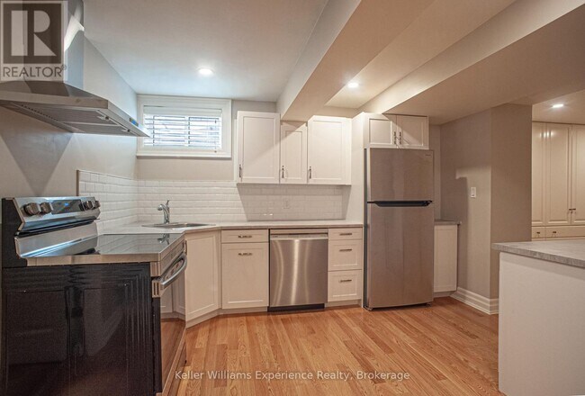 Photo du bâtiment - 72 Oxley Dr