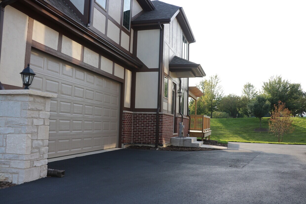 Primary Photo - 12724 Wild Rye Ct