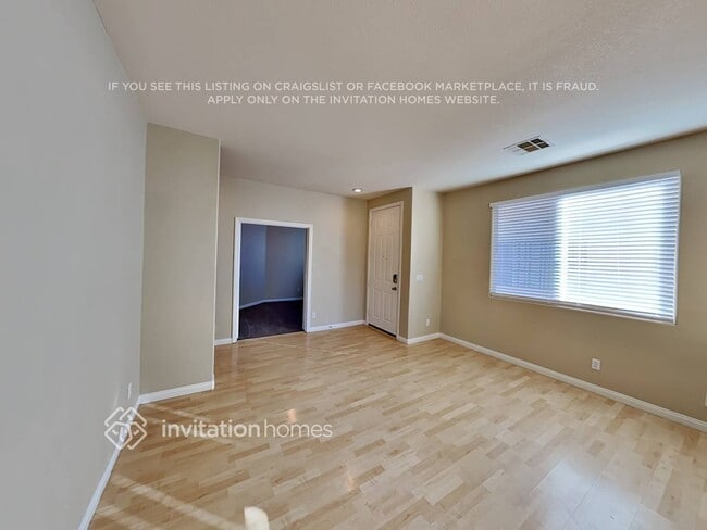 Foto del edificio - 7949 Teal Harbor Ave