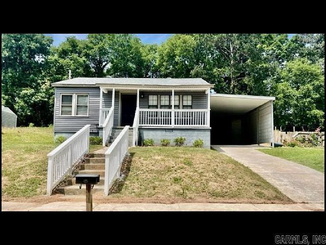 Foto principal - 818 Poplar Dr