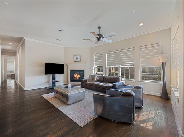 Foto del edificio - 5001 Meridian Ln