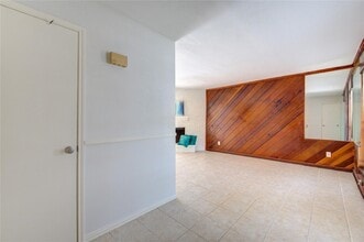 Building Photo - 14633 Perthshire Rd