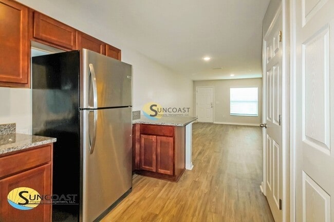 Building Photo - 60 Walnut Rd