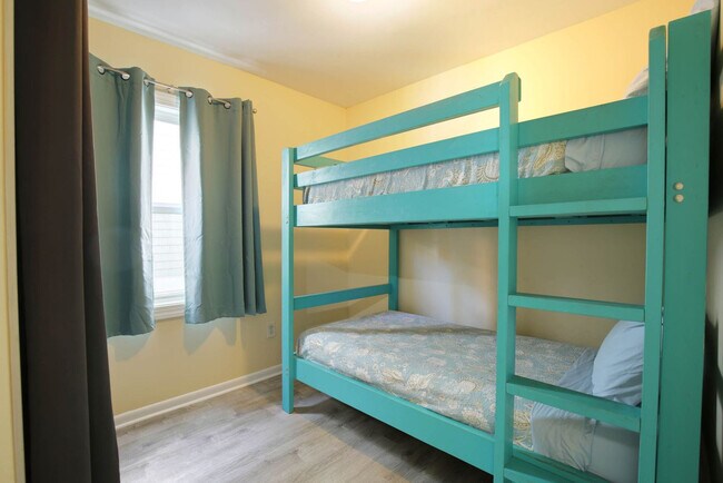 Foto del edificio - 608 Carolina Beach Ave S