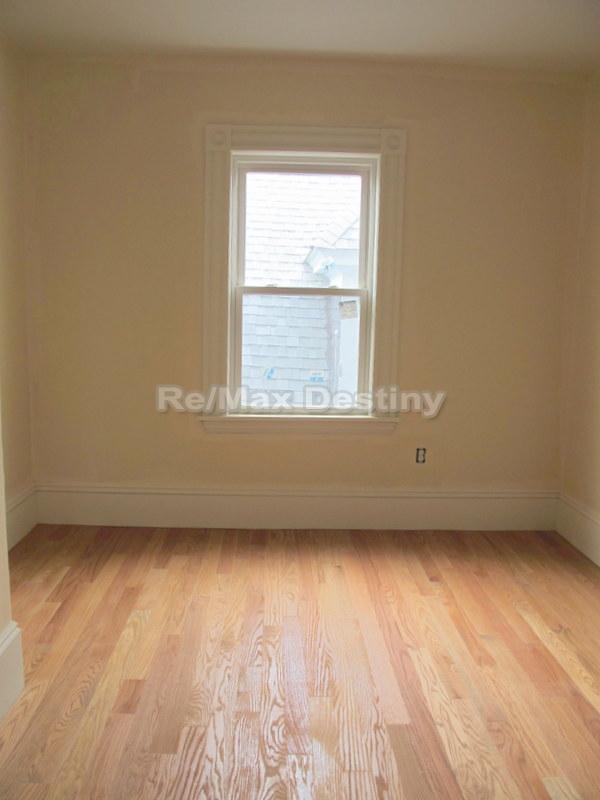 Building Photo - 15 Quincy St