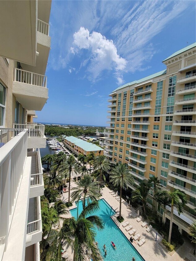 Primary Photo - 700 E Boynton Beach Blvd