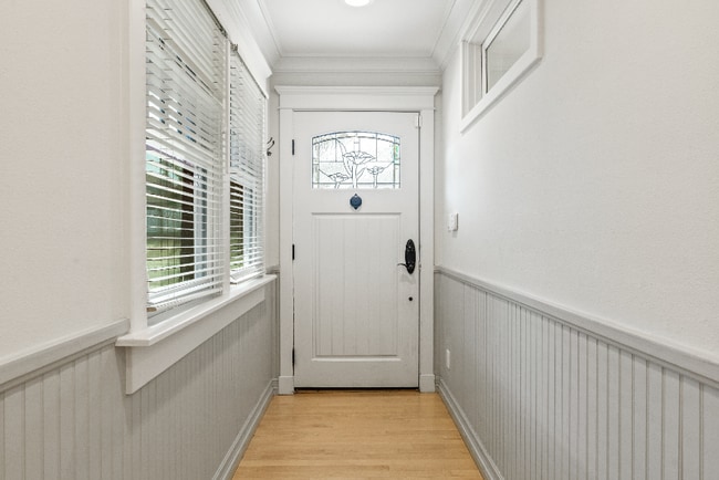 Foto del edificio - 5713 W 79th St