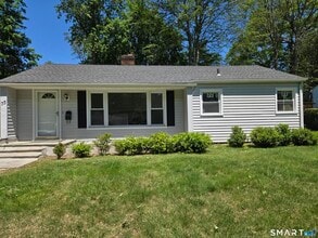 Building Photo - 73 Crestwood Dr
