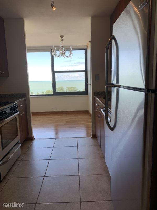 Building Photo - 3440 N Lake Shore Dr