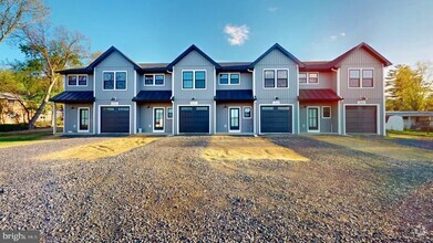 Building Photo - 440 W Gravel Ln