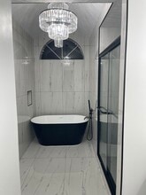 Building Photo - 843 SW Thrift Ave