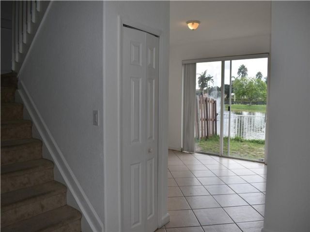 Foto del edificio - 7801 NW 114th Pl