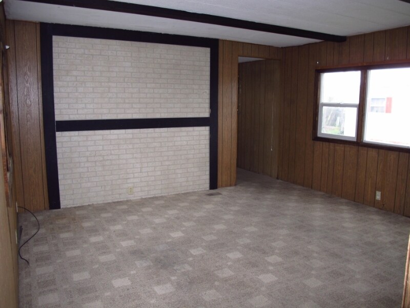 Foto principal - 22445 Frontage Rd