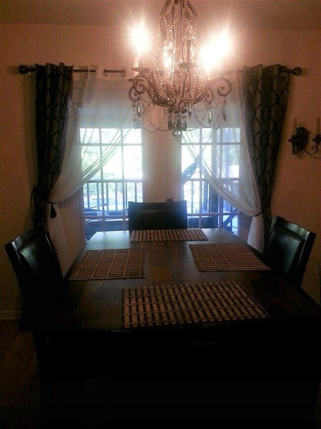 Building Photo - 3 br, 2 bath House - 1127 GERONA AVE