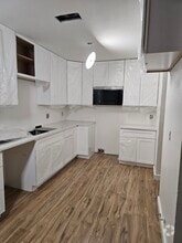Building Photo - 7716 Jennifer Ln