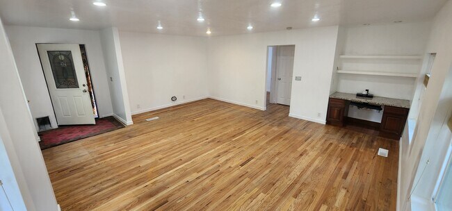 upstairs living room - 205 E Herbert Ave