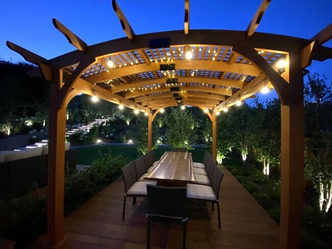 Foto del edificio - 111 Kinross Dr