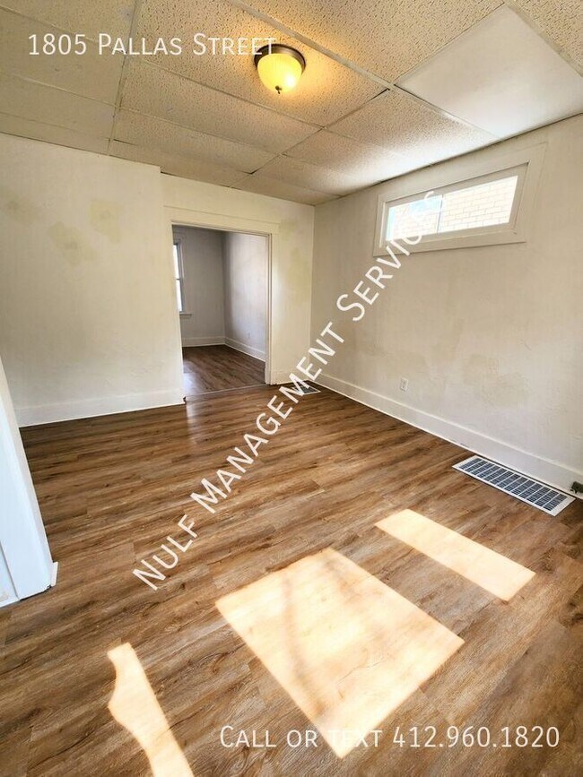 Foto del edificio - 1805 Pallas St