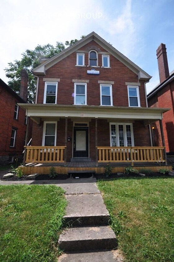 Primary Photo - Available Fall 2024! 2 Bedroom Apartment N...