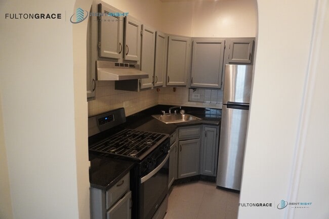 Foto del edificio - 426 W Briar Pl