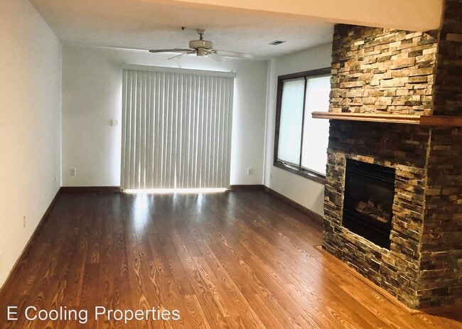Building Photo - 2 br, 1 bath Apartment - 7250 N Alpine Rd